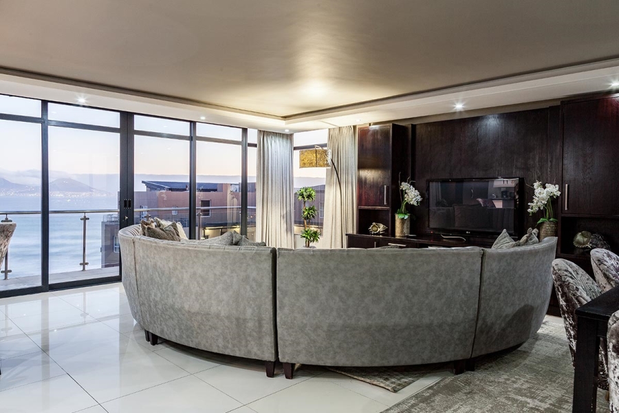 3 Bedroom Property for Sale in Bloubergstrand Western Cape
